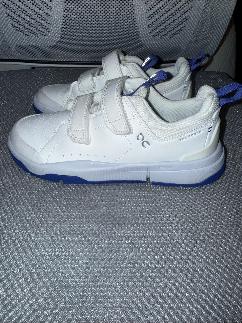 ON The Roger Kids White and Blue Velcro Sneakers